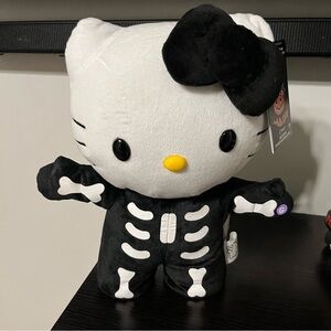 NWT Hello Kitty Side Stepper Halloween